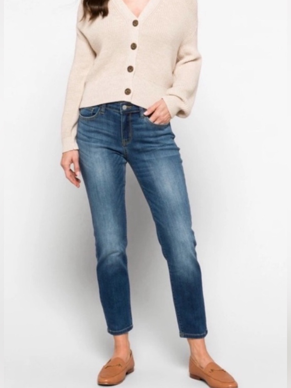 Judy Blue Adelene Girlfriend Mid Rise Relaxed Fit Jean